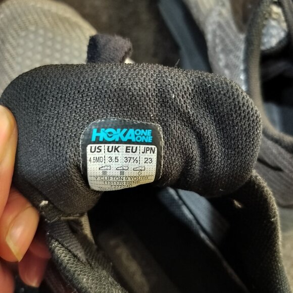 Hoka Clifton 9 Youth size 4.5MD - Picture 9 of 9